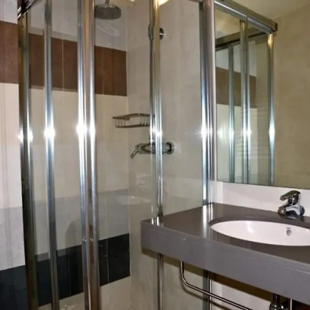 Appartement In Riells With Beachfront Views