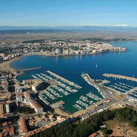In Riells With Beachfront Views