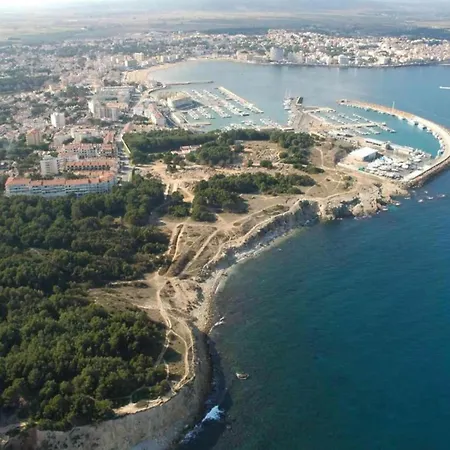 In Riells With Beachfront Views L' Escala
