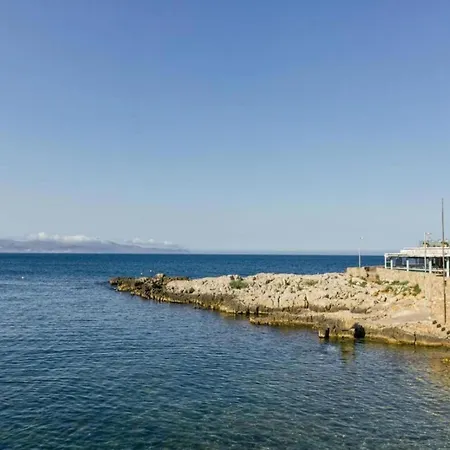 In Riells With Beachfront Views * L' Escala